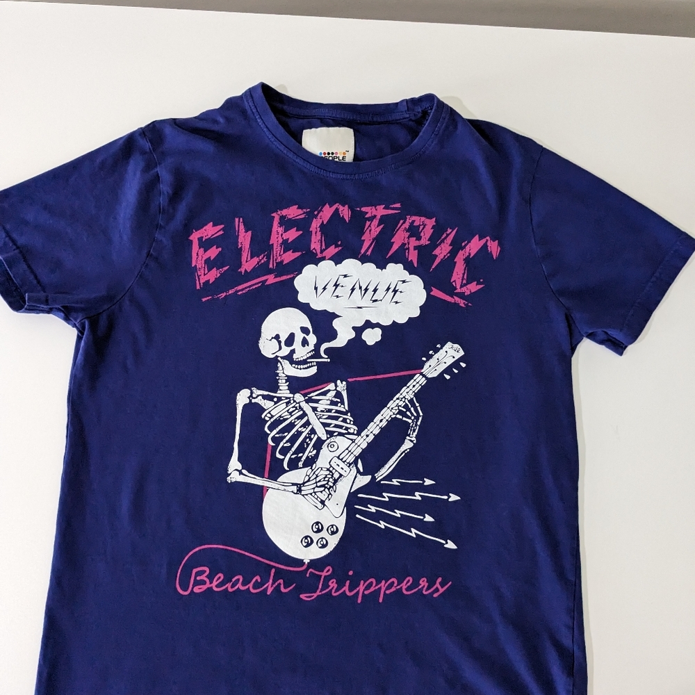 Electric Beach Trippers T-shirt Medium